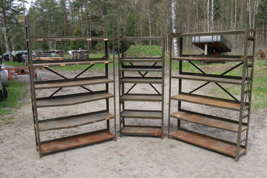 Plåthyllor